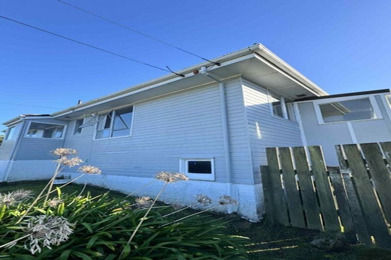 Photo of property in 5 Whenua View, Titahi Bay, Porirua, 5022
