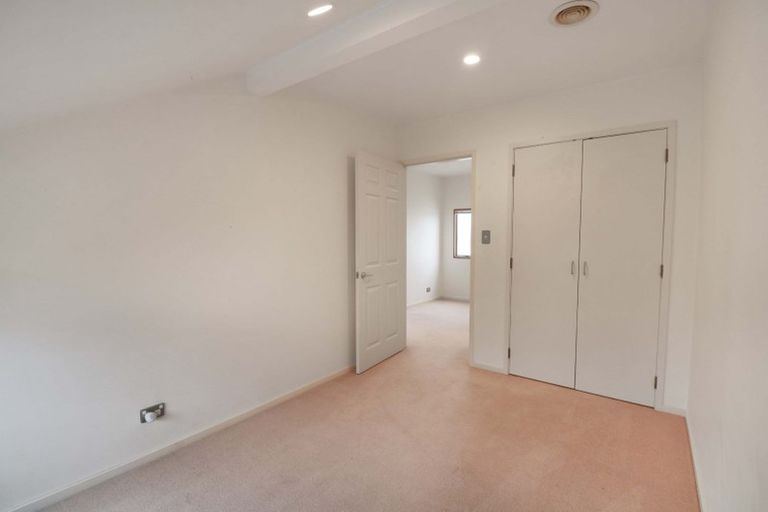 Photo of property in 12a Imran Terrace, Khandallah, Wellington, 6035