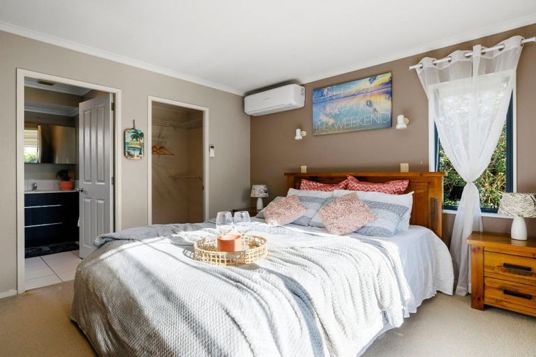 Photo of property in 23 Cate Road, Rototuna, Hamilton, 3210