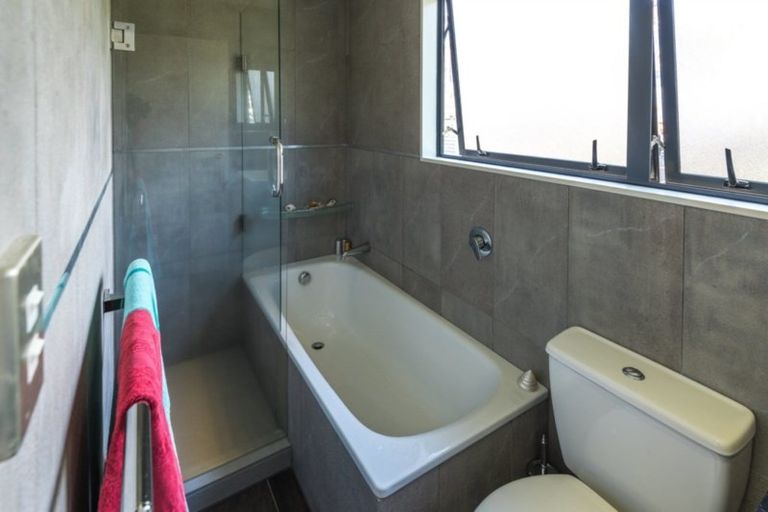 Photo of property in 18a Howe Street, Howick, Auckland, 2014