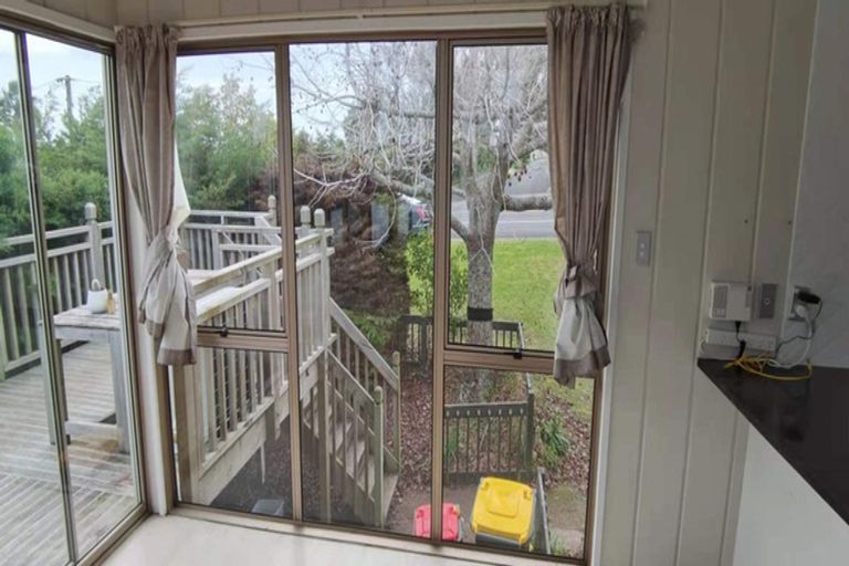 Photo of property in 41 Park Rise, Campbells Bay, Auckland, 0630