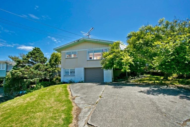 Photo of property in 36 Woodside Avenue, Northcote, Auckland, 0627