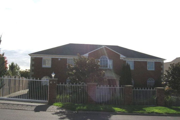 Photo of property in 18 Haven Crest, Somerville, Auckland, 2014