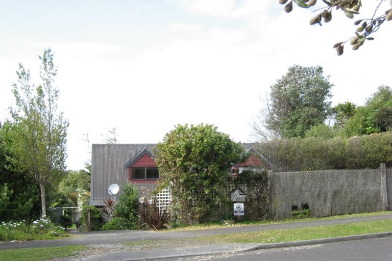 Photo of property in 6 Antonia Place, Bell Block, New Plymouth, 4312