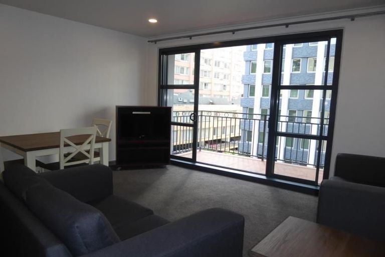 Photo of property in Atrium Towers, 6e/154 The Terrace, Wellington Central, Wellington, 6011