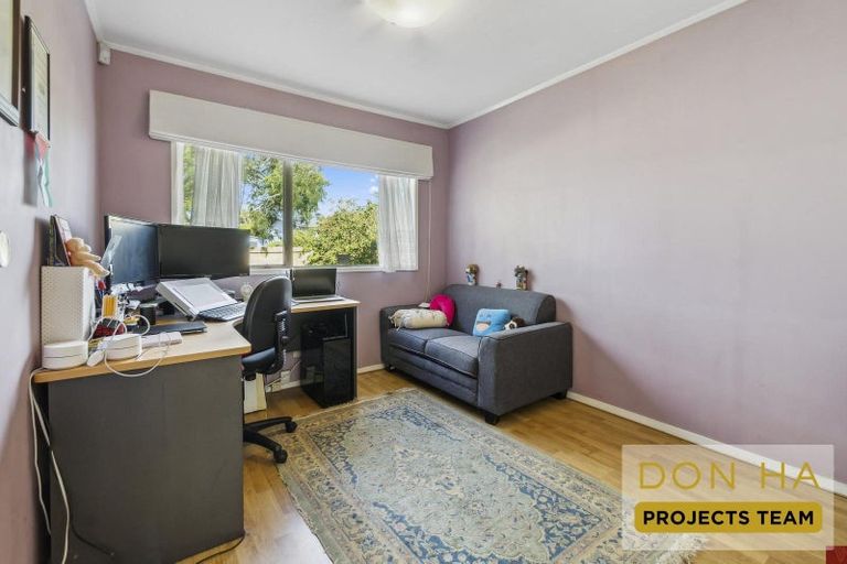Photo of property in 10 Purata Place, Mangere Bridge, Auckland, 2022