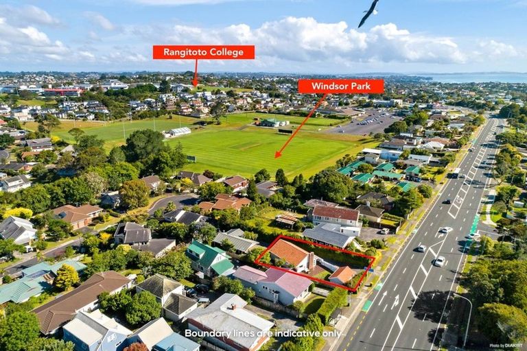 Photo of property in 1/472 East Coast Road, Windsor Park, Auckland, 0630