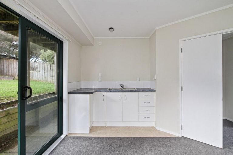 Photo of property in 33a Stevenson Road, Clarks Beach, 2122