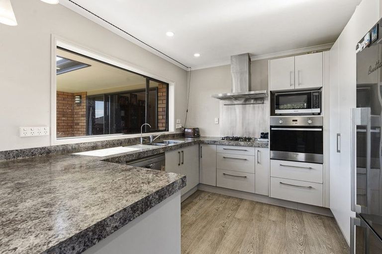 Photo of property in 5d James Drive, Bell Block, New Plymouth, 4312