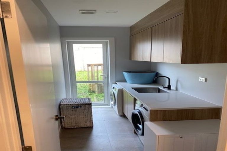 Photo of property in 8 Pukemarino Road, Waimauku, 0812