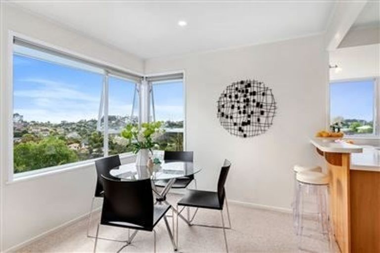 Photo of property in 81 Juniper Road, Sunnynook, Auckland, 0620