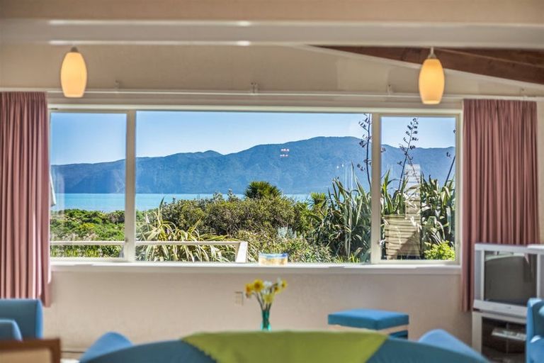 Photo of property in 91 Manly Street, Paraparaumu Beach, Paraparaumu, 5032