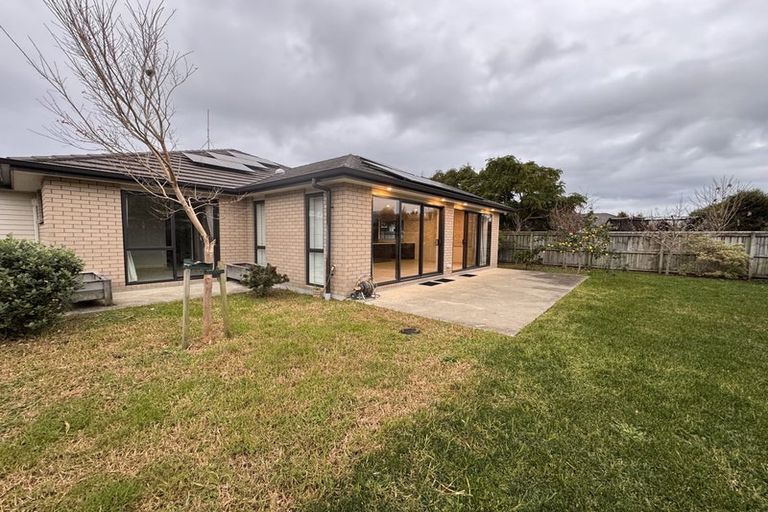 Photo of property in 12 Mangatiti Street, Papakura, 2110