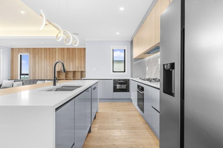 Photo of property in 49 Kumukumu Road, Long Bay, Auckland, 0630