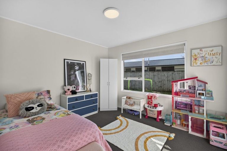 Photo of property in 21 Heaphy Street, Westown, New Plymouth, 4310