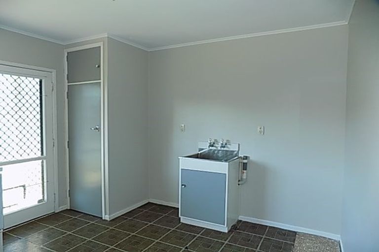 Photo of property in 4/608 Heretaunga Street East, Parkvale, Hastings, 4122