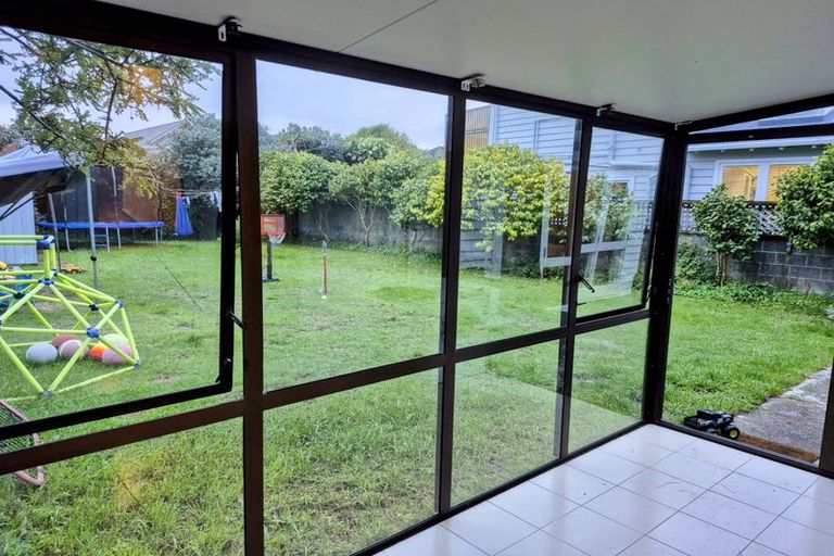 Photo of property in 34 Tuatoru Street, Eastbourne, Lower Hutt, 5013