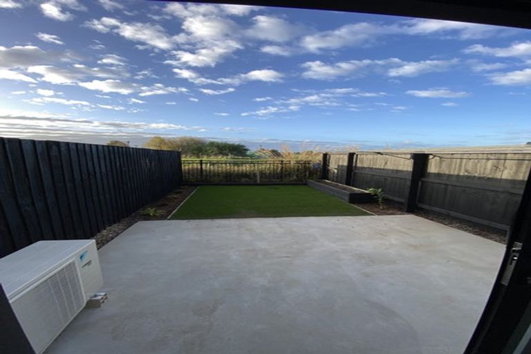 Photo of property in 16 Piripiri Place, Broomfield, Christchurch, 8042