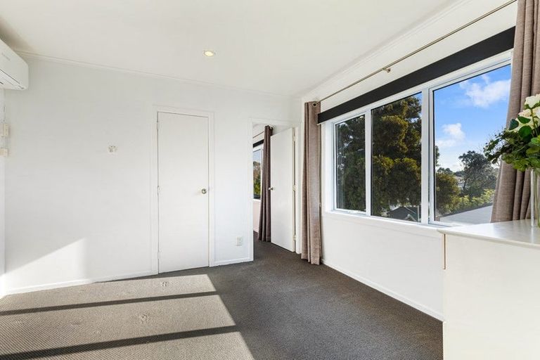 Photo of property in 24 Northall Road, New Lynn, Auckland, 0600