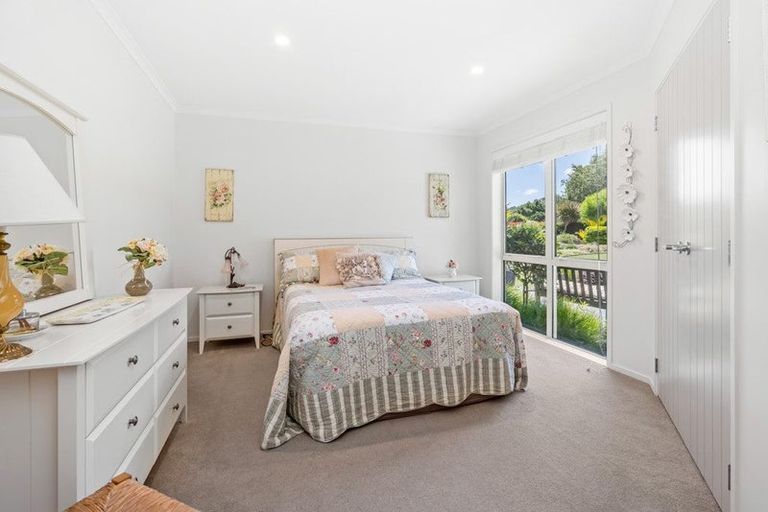 Photo of property in 9 Summerfield Way, Parahaki, Whangarei, 0112