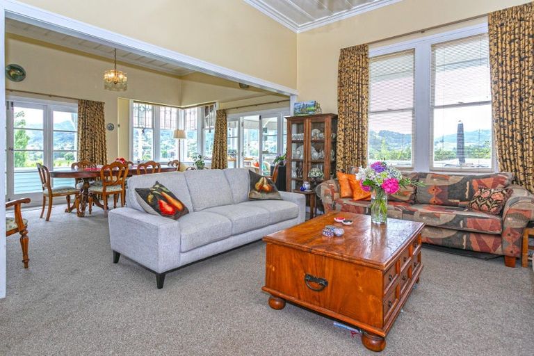 Photo of property in Cotswold Cottage B & B, 46 Maramarahi Road, Thames, 3578