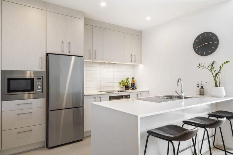 Photo of property in 205/8 Waikumete Road, Glen Eden, Auckland, 0602