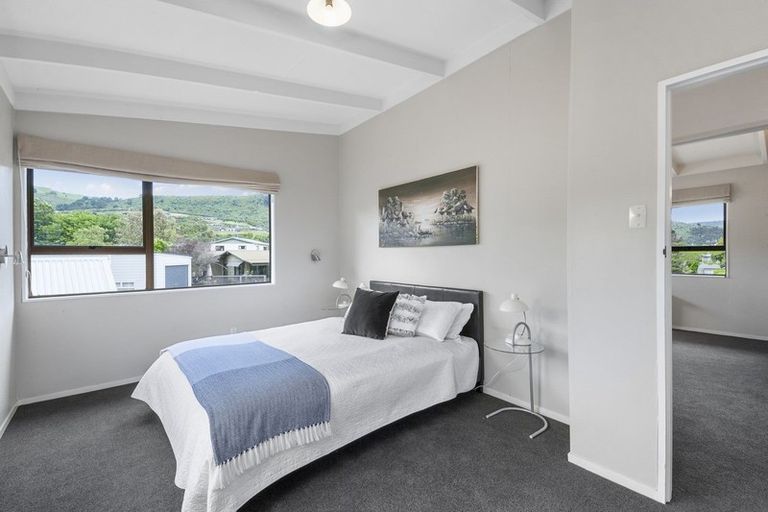 Photo of property in 30 Irwin Place, Kinloch, Taupo, 3377