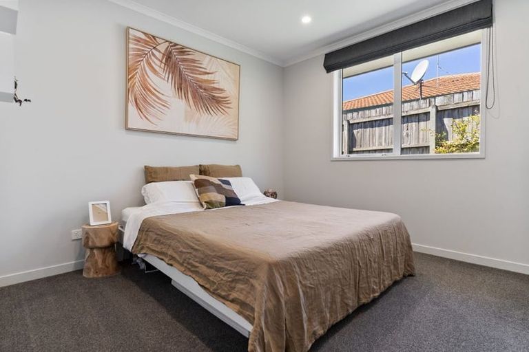 Photo of property in 33 Denny Hulme Drive, Mount Maunganui, 3116