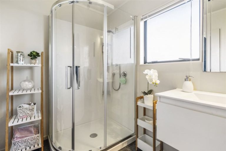 Photo of property in 23 Blue Heron Rise, Stanmore Bay, Whangaparaoa, 0932