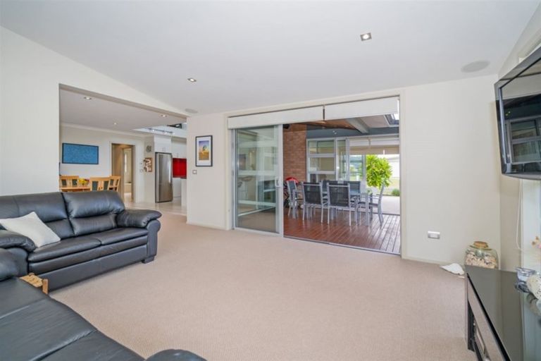 Photo of property in 6 Aquila Drive, Whitianga, 3510