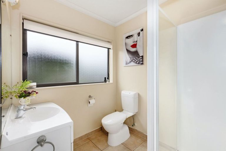 Photo of property in 17 Sams Way, Raumati South, Paraparaumu, 5032