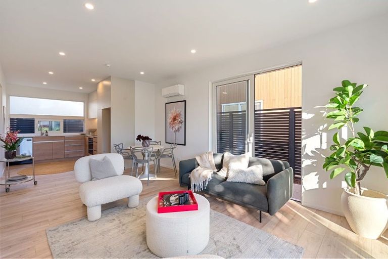 Photo of property in 2/17 Puriri Street, Woburn, Lower Hutt, 5010