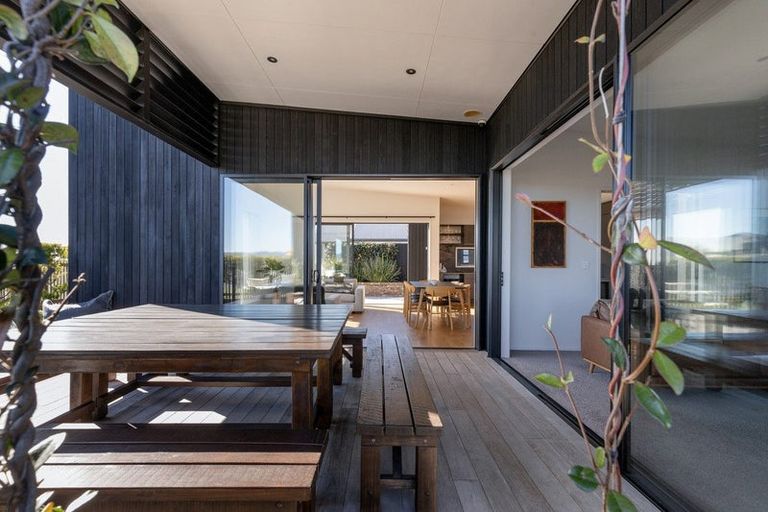 Photo of property in 22 Stingray Drive, Omokoroa, 3114