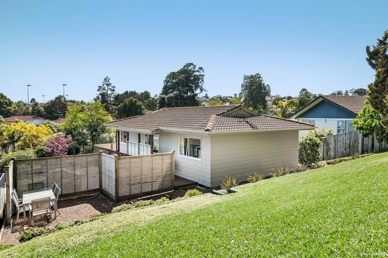 Photo of property in 5 Malibu Grove, Bayview, Auckland, 0629