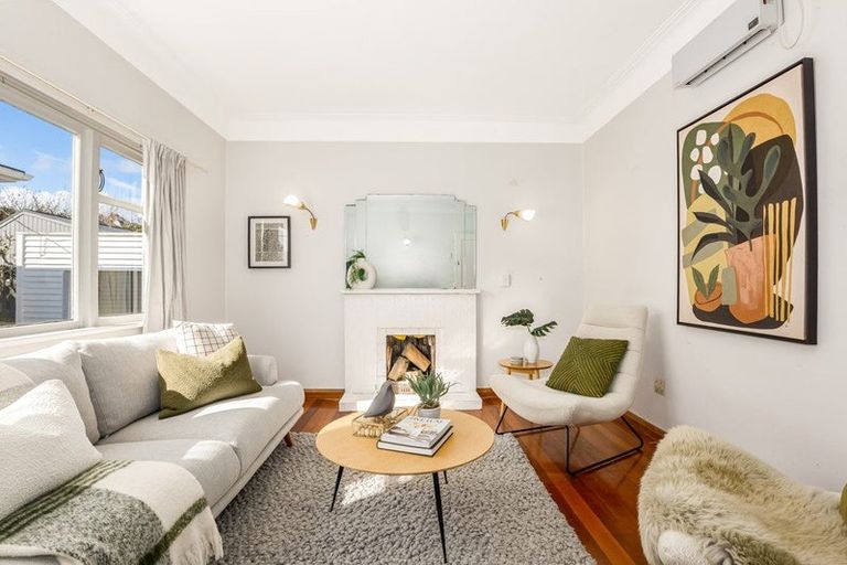 Photo of property in 23 Glamis Avenue, Strathmore Park, Wellington, 6022