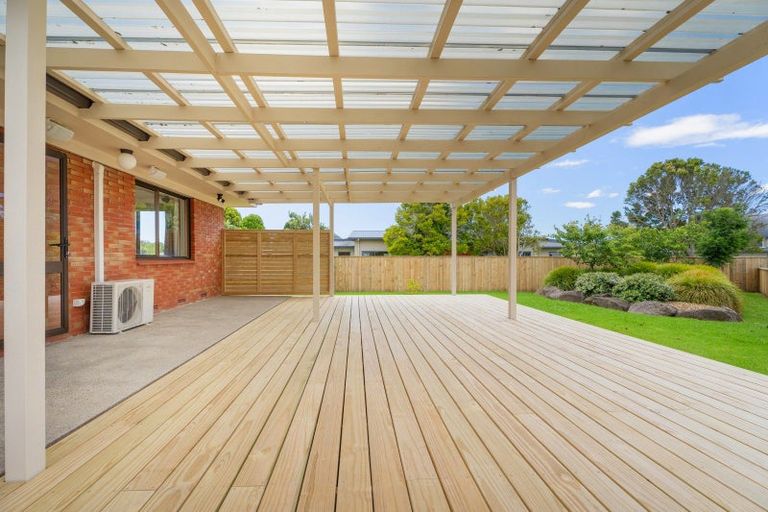 Photo of property in 2 Hamilton Crescent, Whitianga, 3510
