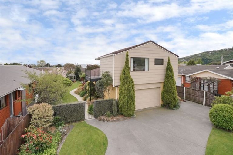 Photo of property in 34 Laing Crescent, Heathcote Valley, Christchurch, 8022
