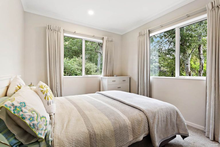 Photo of property in 42 Blacks Road, Greenhithe, Auckland, 0632