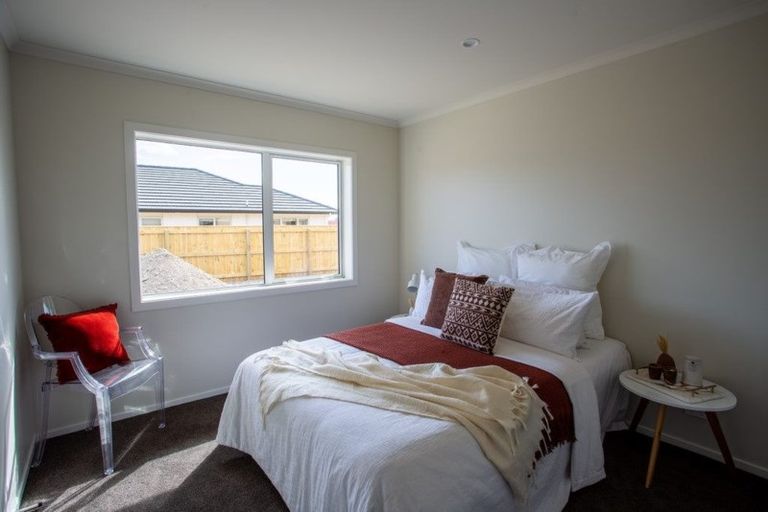 Photo of property in 62 Feist Street, Carterton, 5713