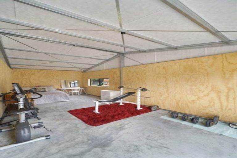 Photo of property in 115 Waihoehoe Road, Drury, 2113