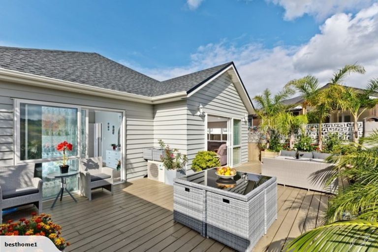 Photo of property in 25 Turutu Place, Long Bay, Auckland, 0630