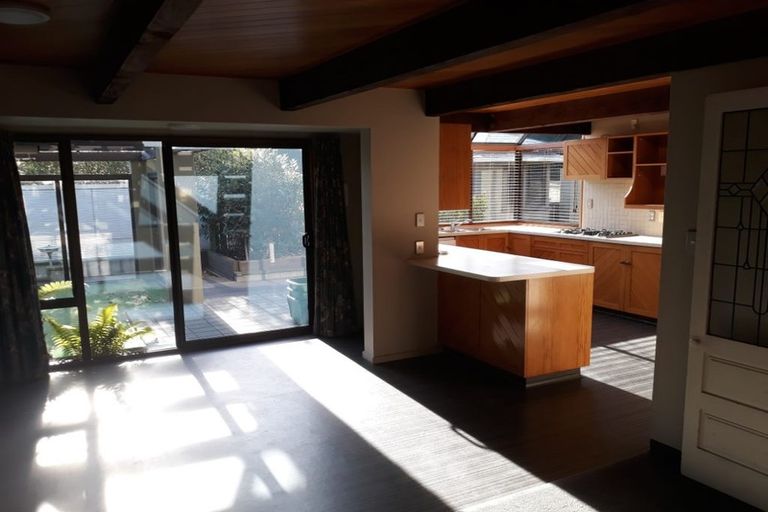 Photo of property in 4 Regalwood Close, Parklands, Christchurch, 8083