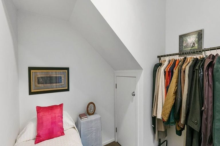 Photo of property in 55c Bolton Street, Kelburn, Wellington, 6012