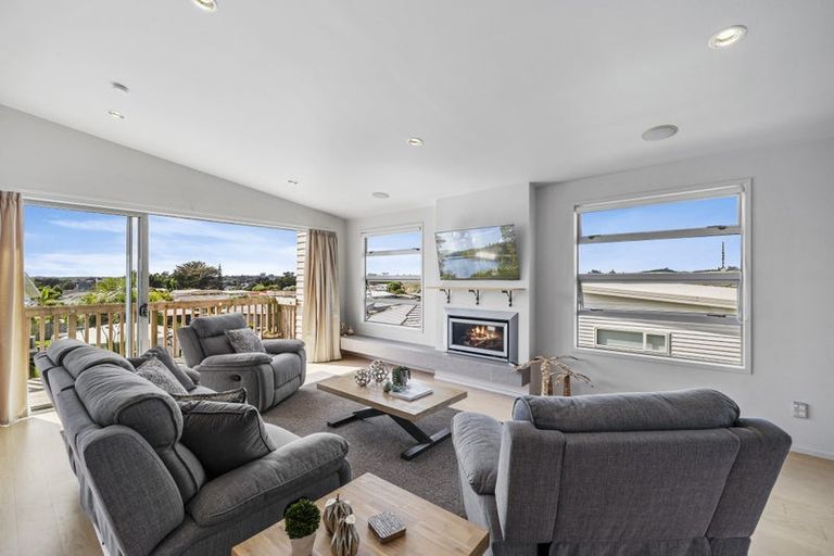 Photo of property in 28a Weka Street, Mangawhai, 0505