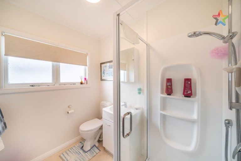 Photo of property in 1/1079 High Street, Taita, Lower Hutt, 5011