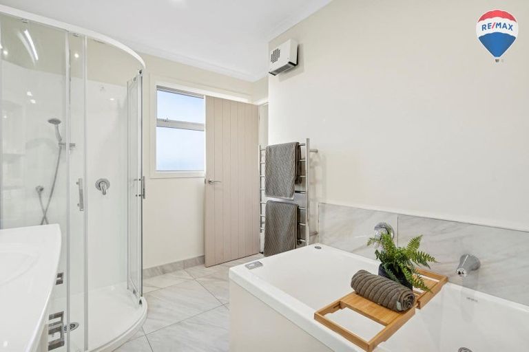 Photo of property in 137 Endeavour Drive, Whitby, Porirua, 5024