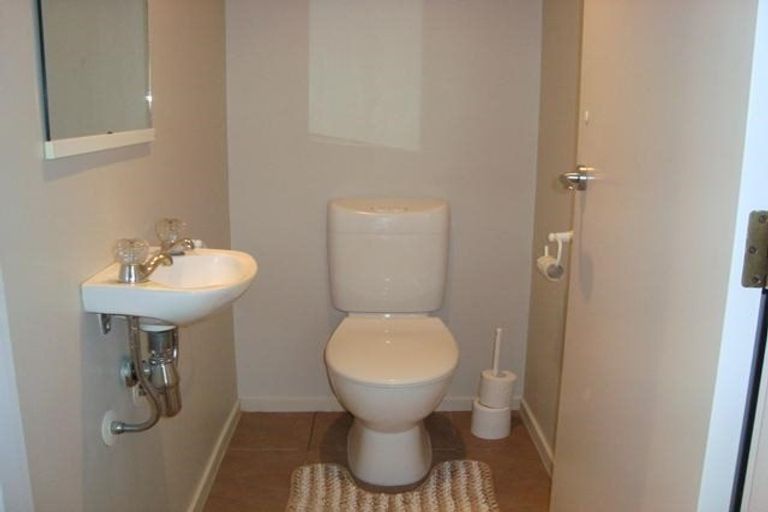 Photo of property in 1/48 Coote Road, Bluff Hill, Napier, 4110