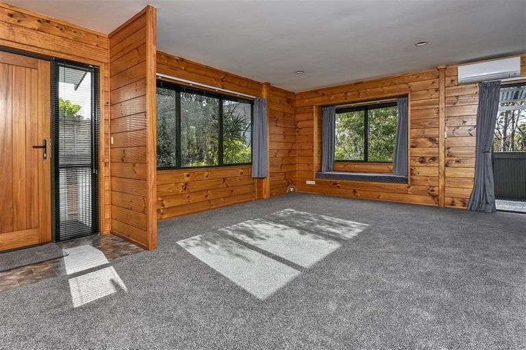 Photo of property in 1036a Great North Road, Point Chevalier, Auckland, 1022