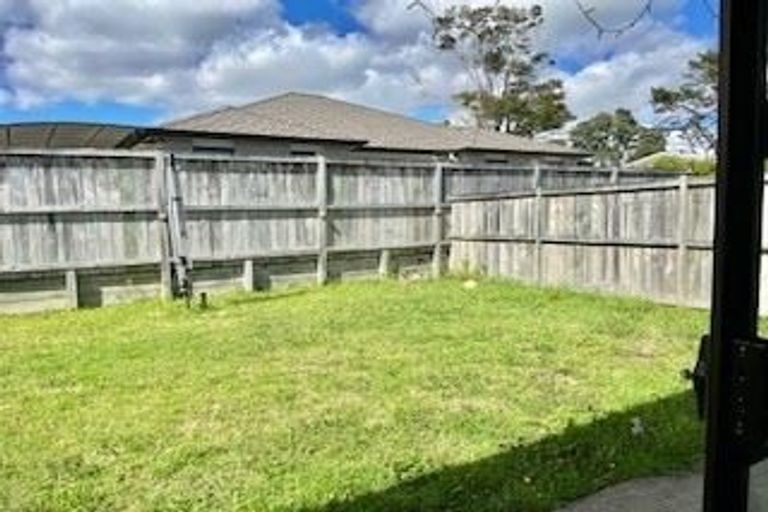 Photo of property in 80a Millbrook Road, Henderson, Auckland, 0612