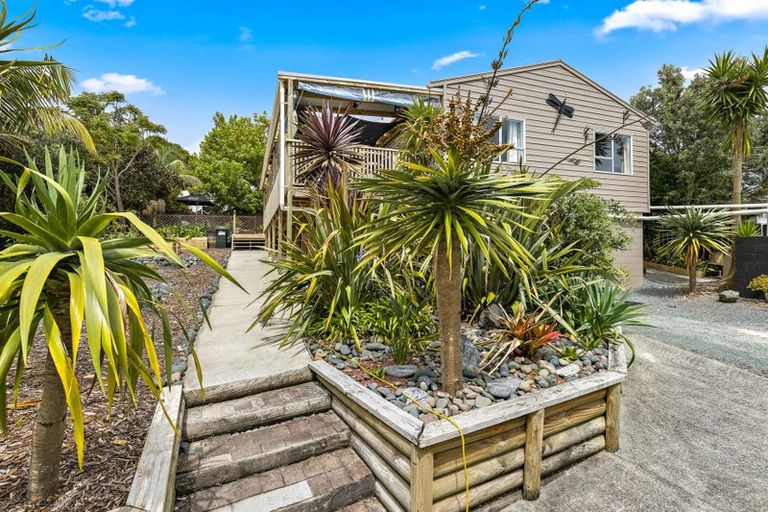 Photo of property in 21 Foster Crescent, Snells Beach, 0920